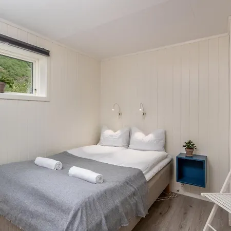 Leilighet Spacious Two Bedroom Basement